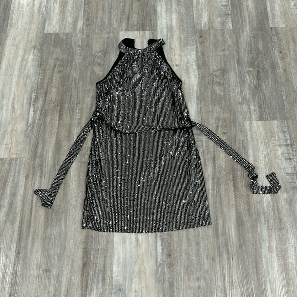 SHEIN Dresses & Skirts - SHEIN DRESS